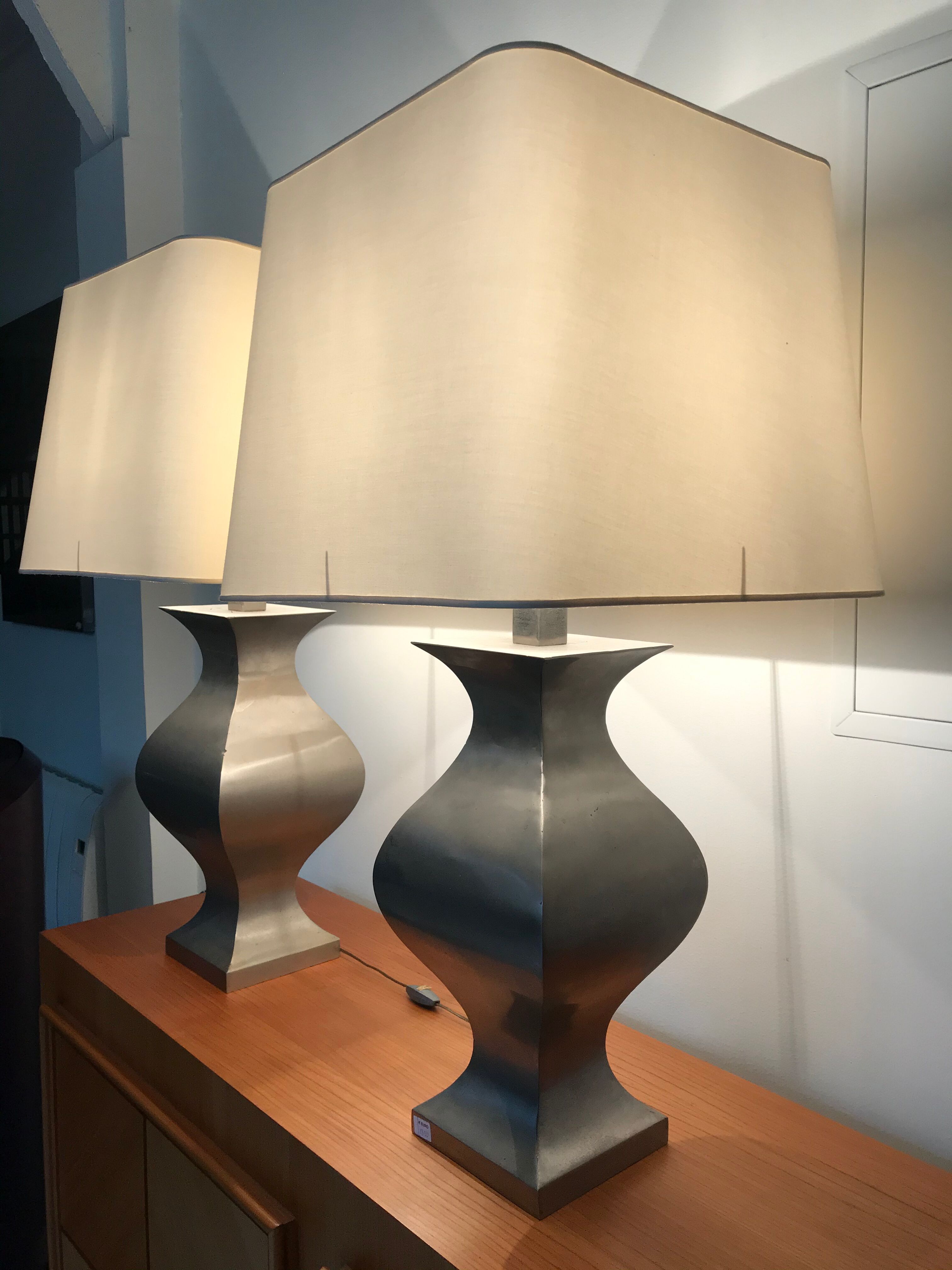 Paire de lampes en métal 1970