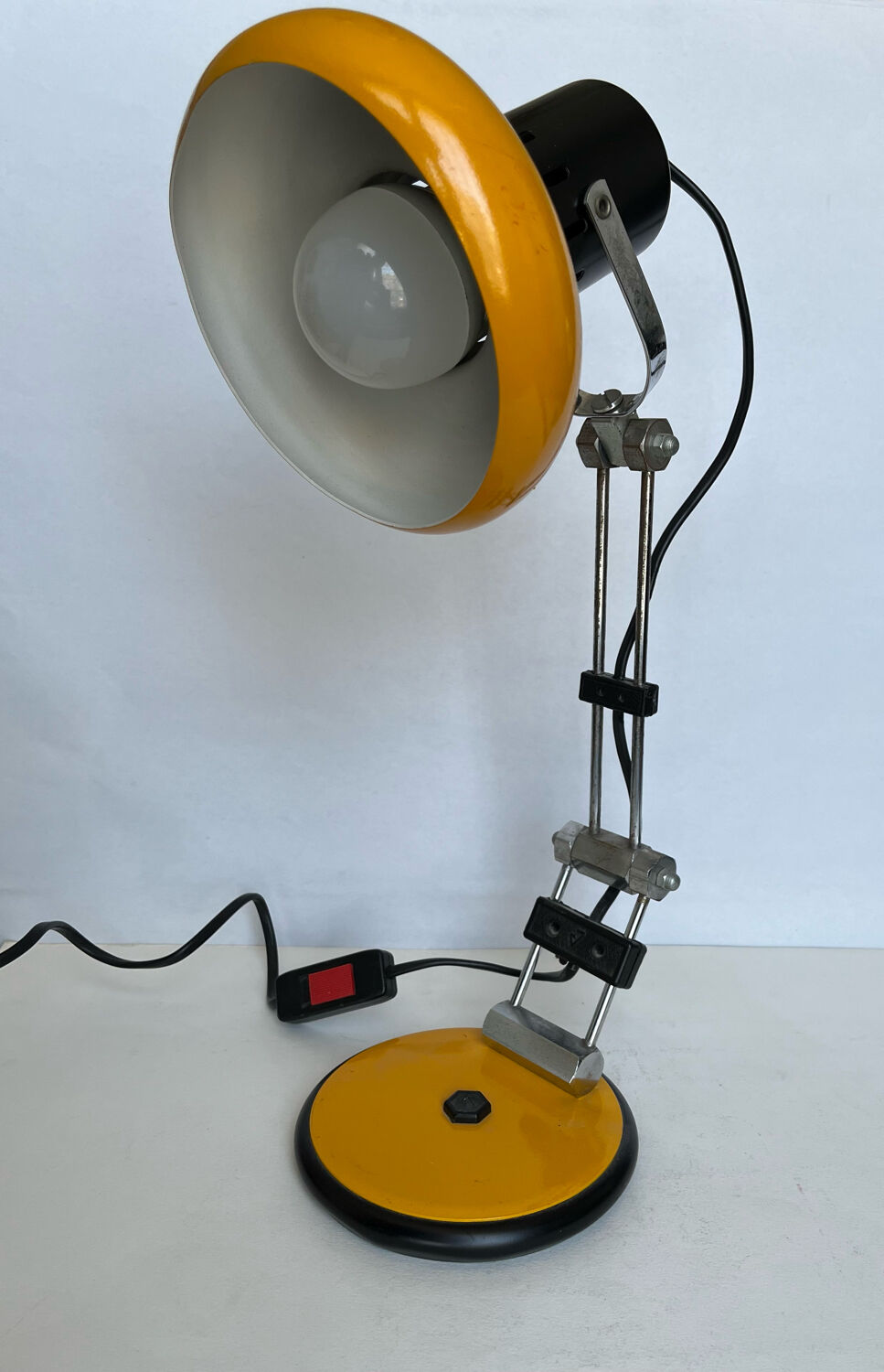 Vintage articulated lamp