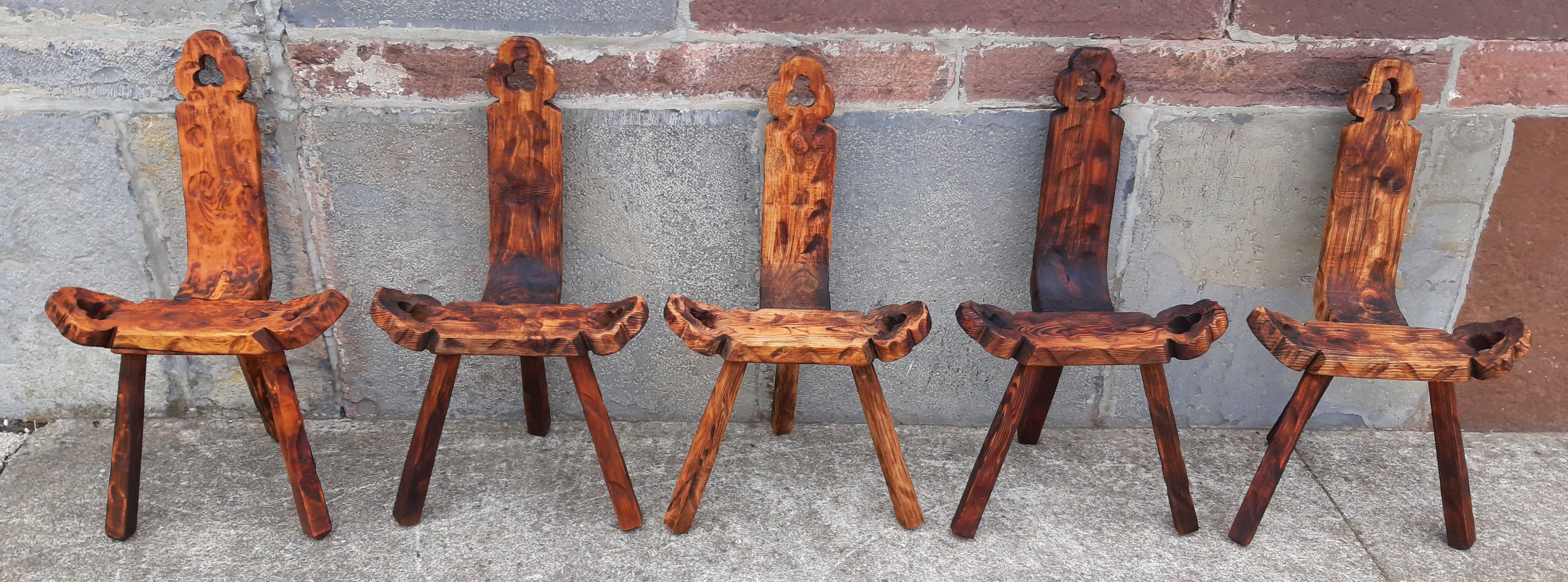 Set of 5 wooden tripod chairs