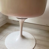 Fauteuil Tulip pivotant par Eero Saarinen