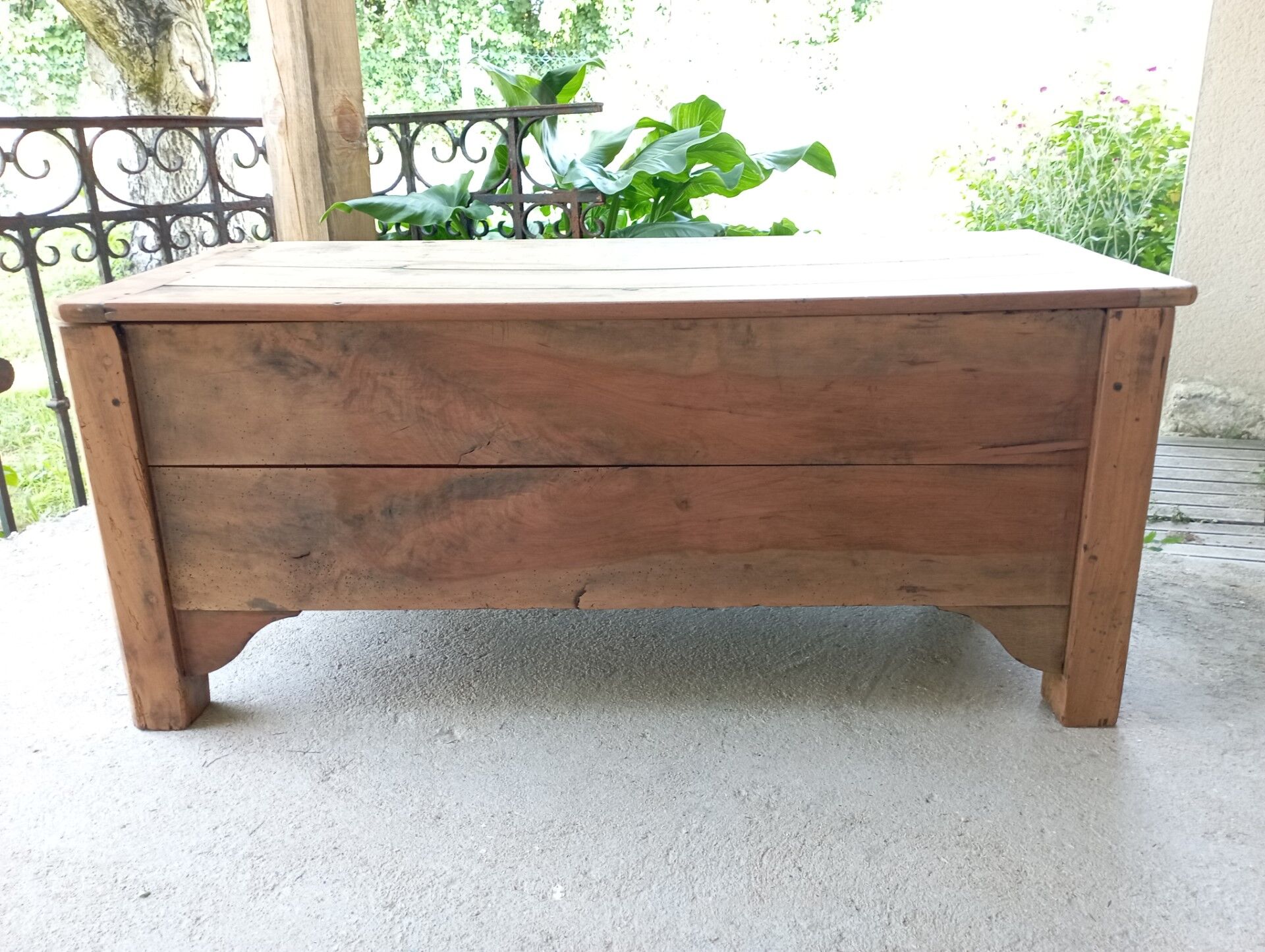 Chest early nineteenth