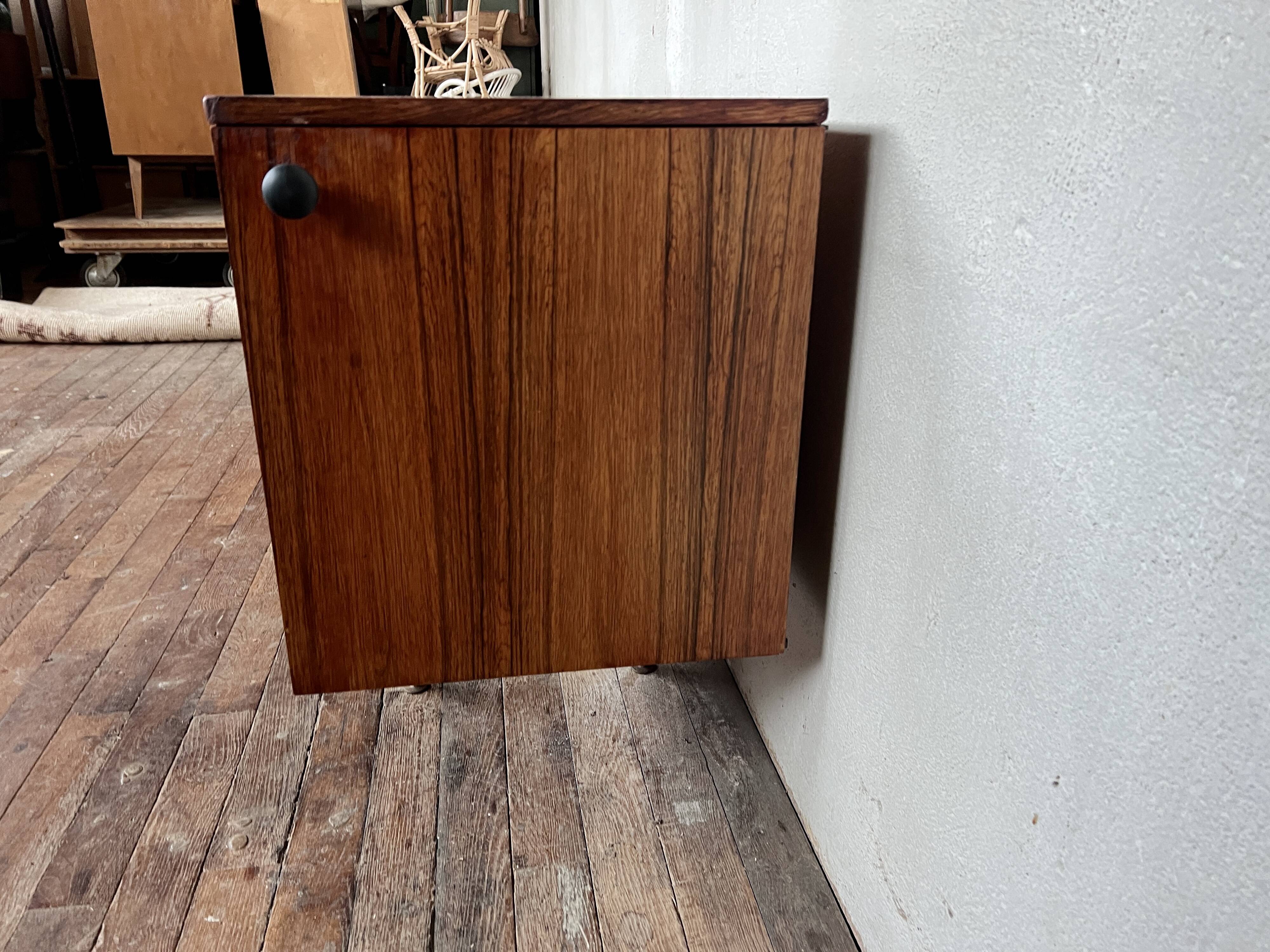 Vintage sideboard TV/hifi cabinet in rosewood 1960s