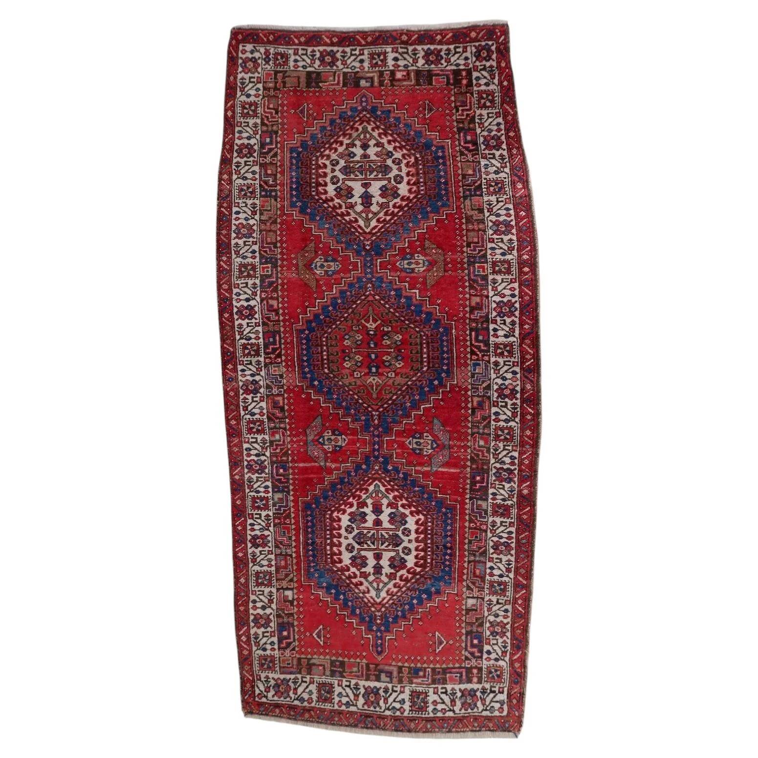 Antique Serab wool runner, crimson field & stepped medallions, c. 1920s — 93 × 204 cm — 1C1284