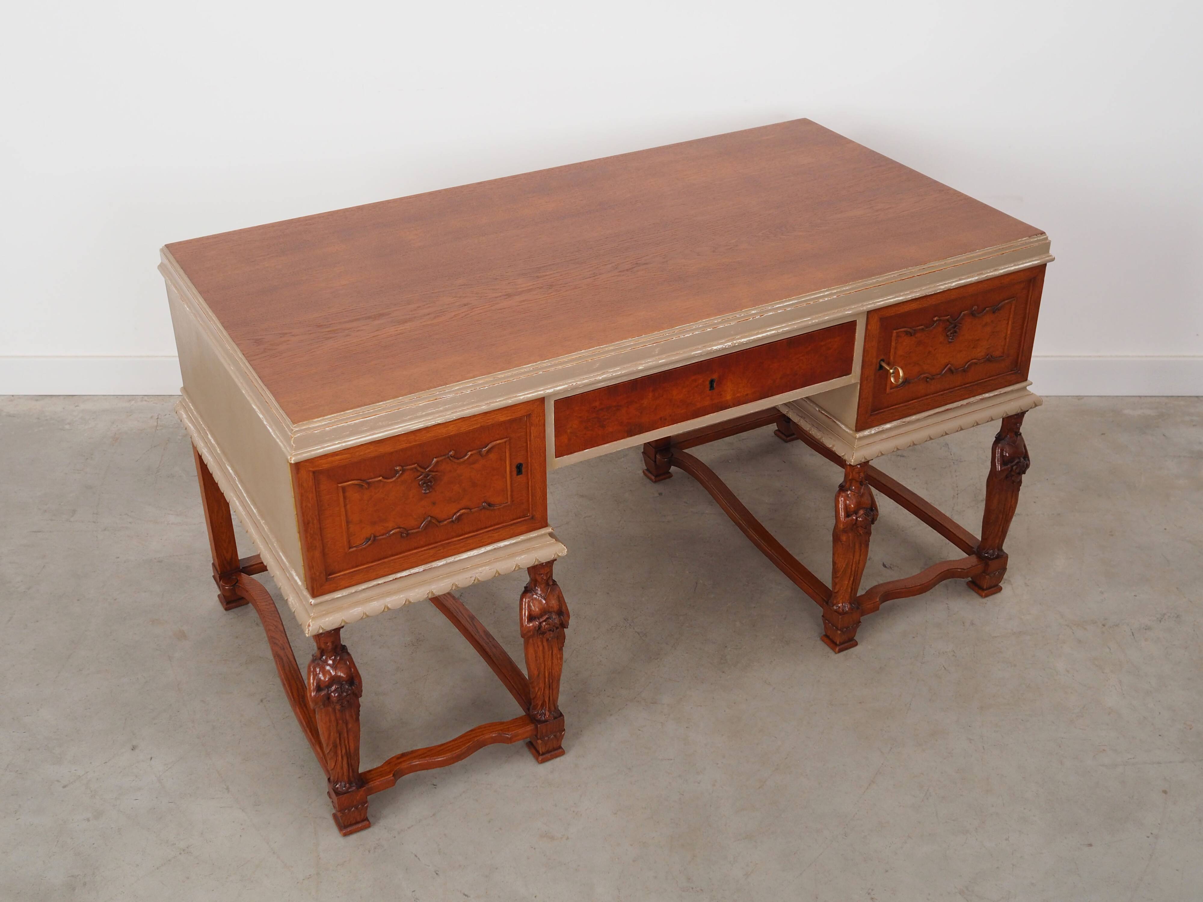 Bureau en chêne, design danois, années 1950, production : Danemark