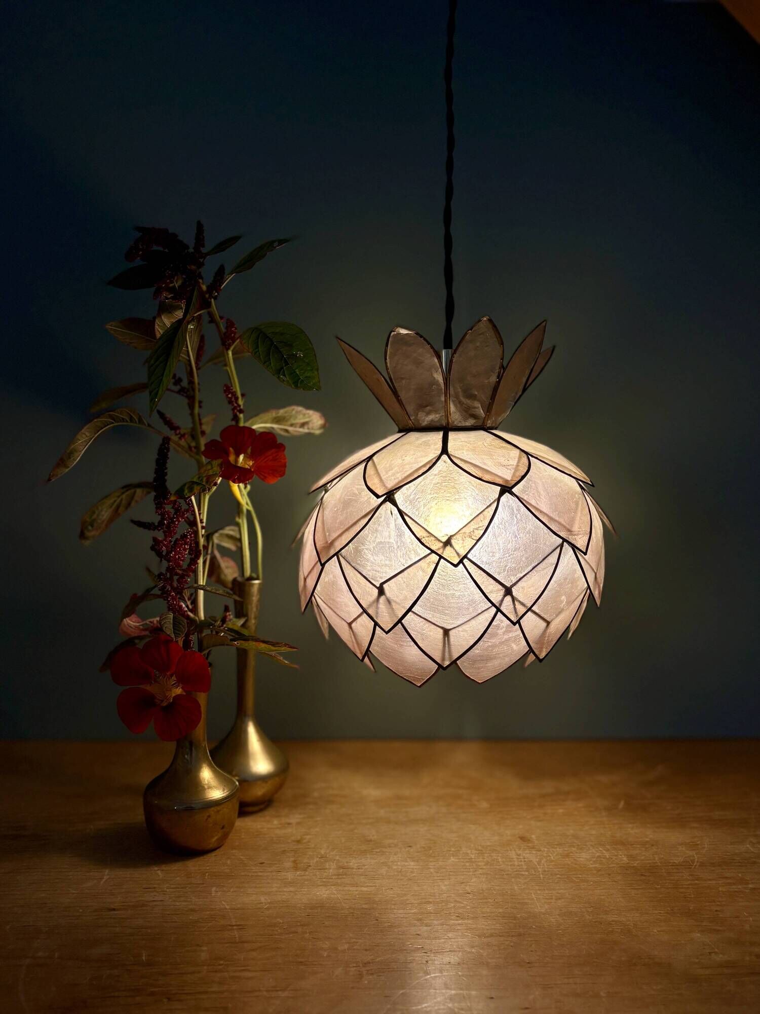 Vintage pink mother-of-pearl pendant light