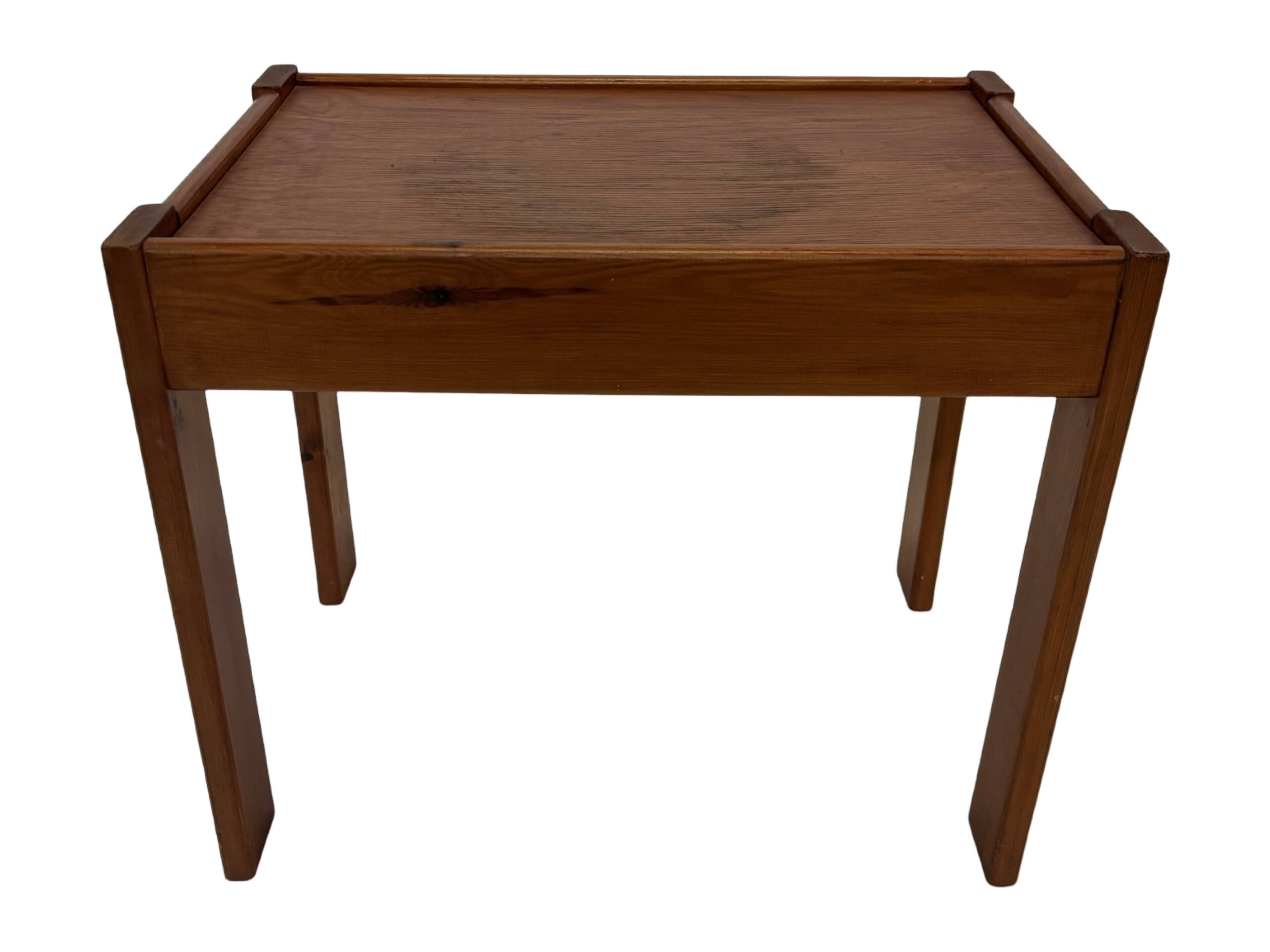 Vintage set of 3 side tables nesting pine wood 60s