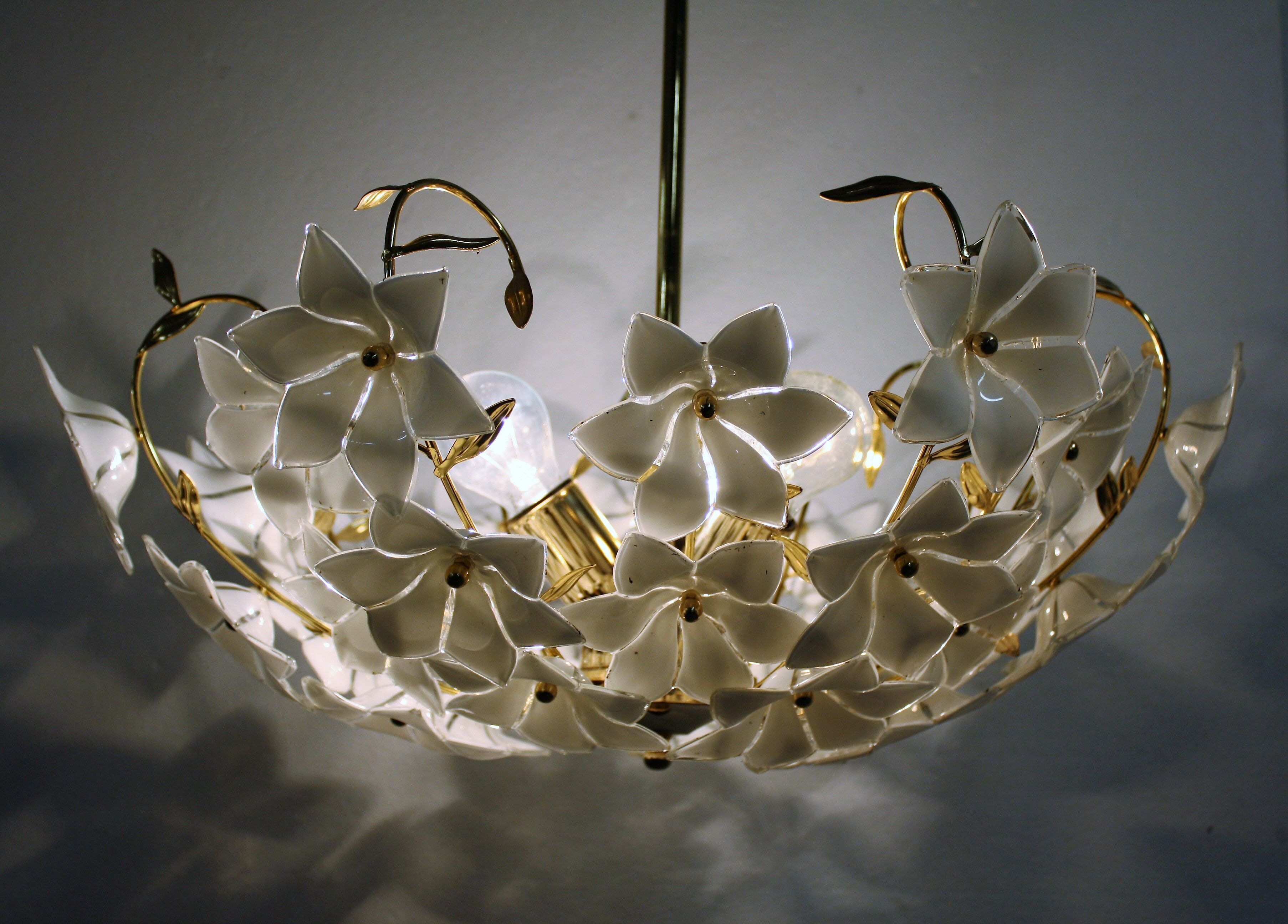 lustre en laiton et verre de Murano fleur des années 1970