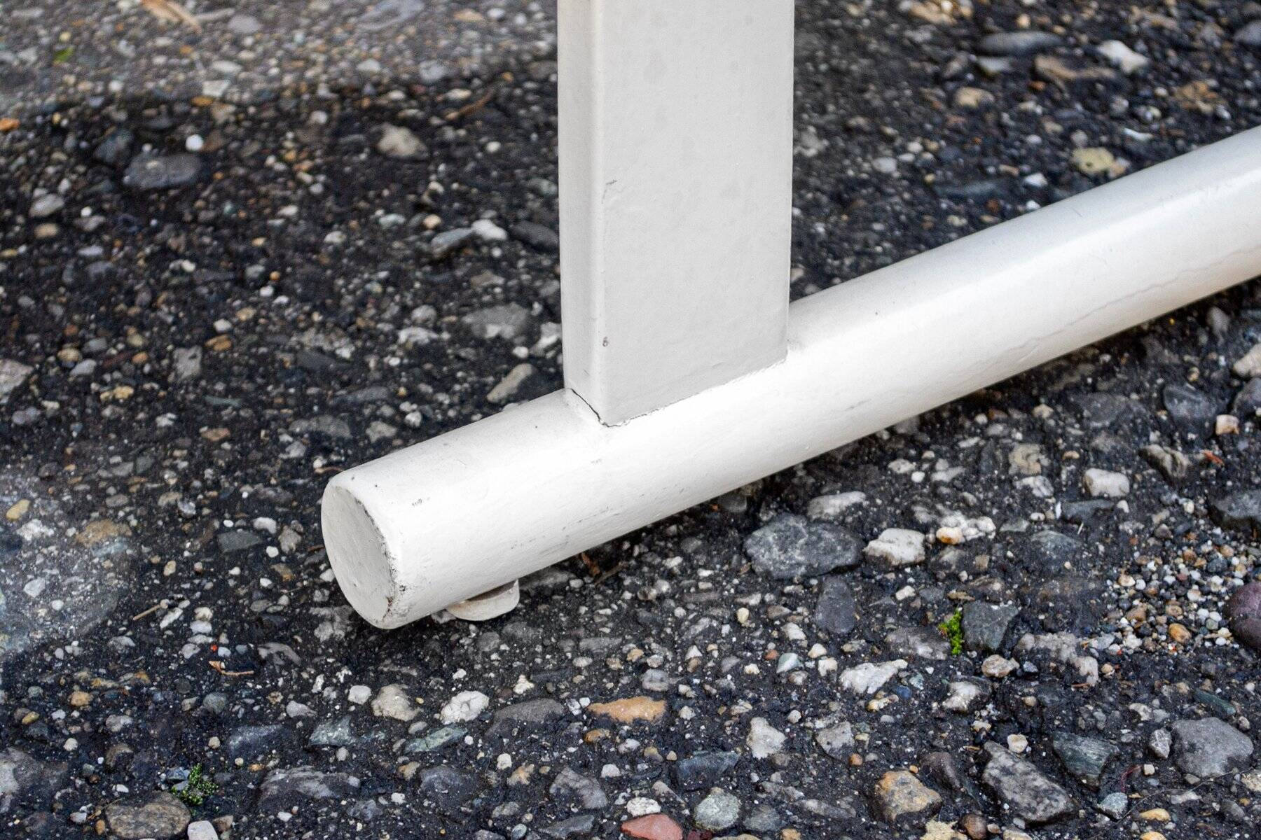 White lacquered wooden folding chairs by Carlo Hauner for Fratelli Reguitti, 1968, set of 2.