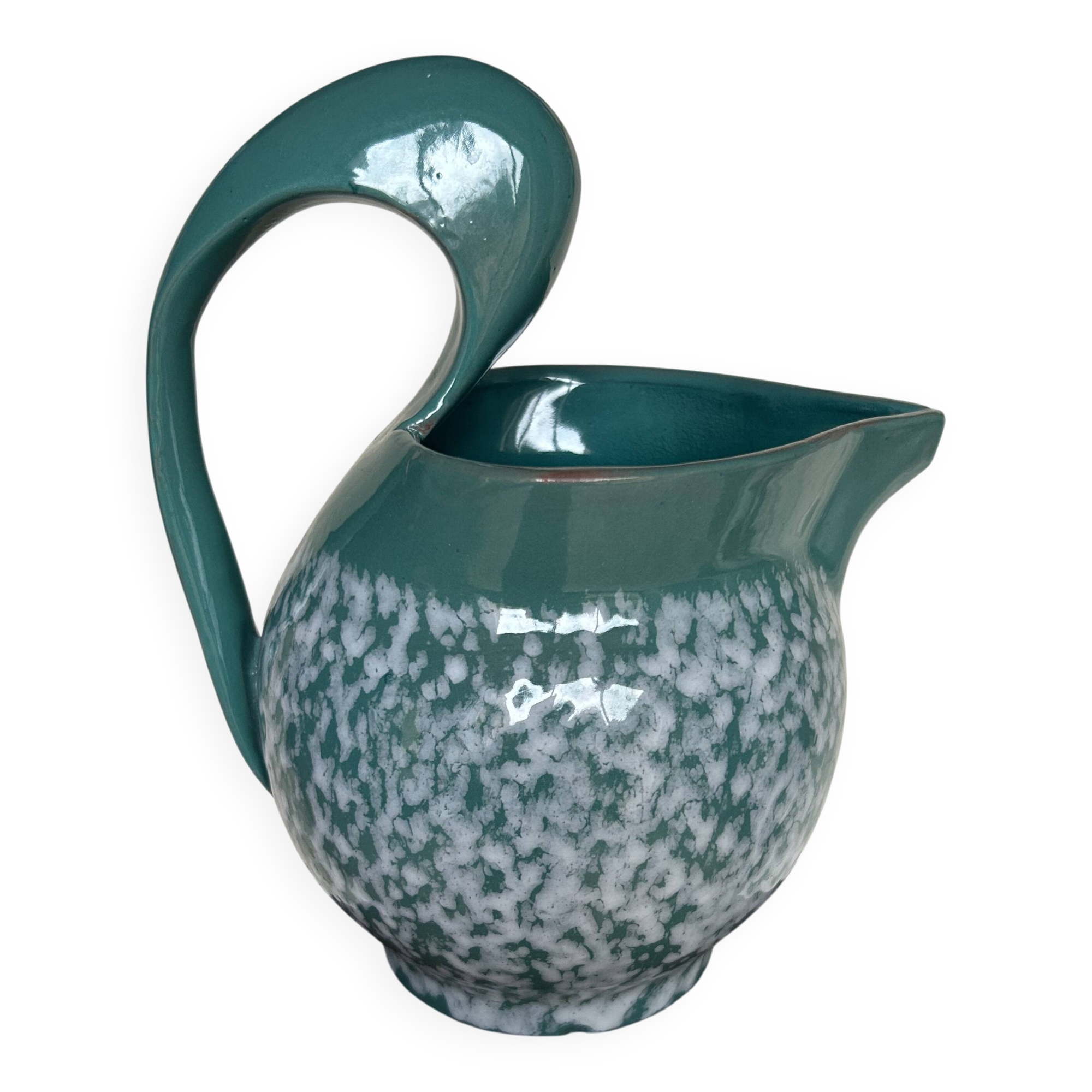 Free-form pitcher