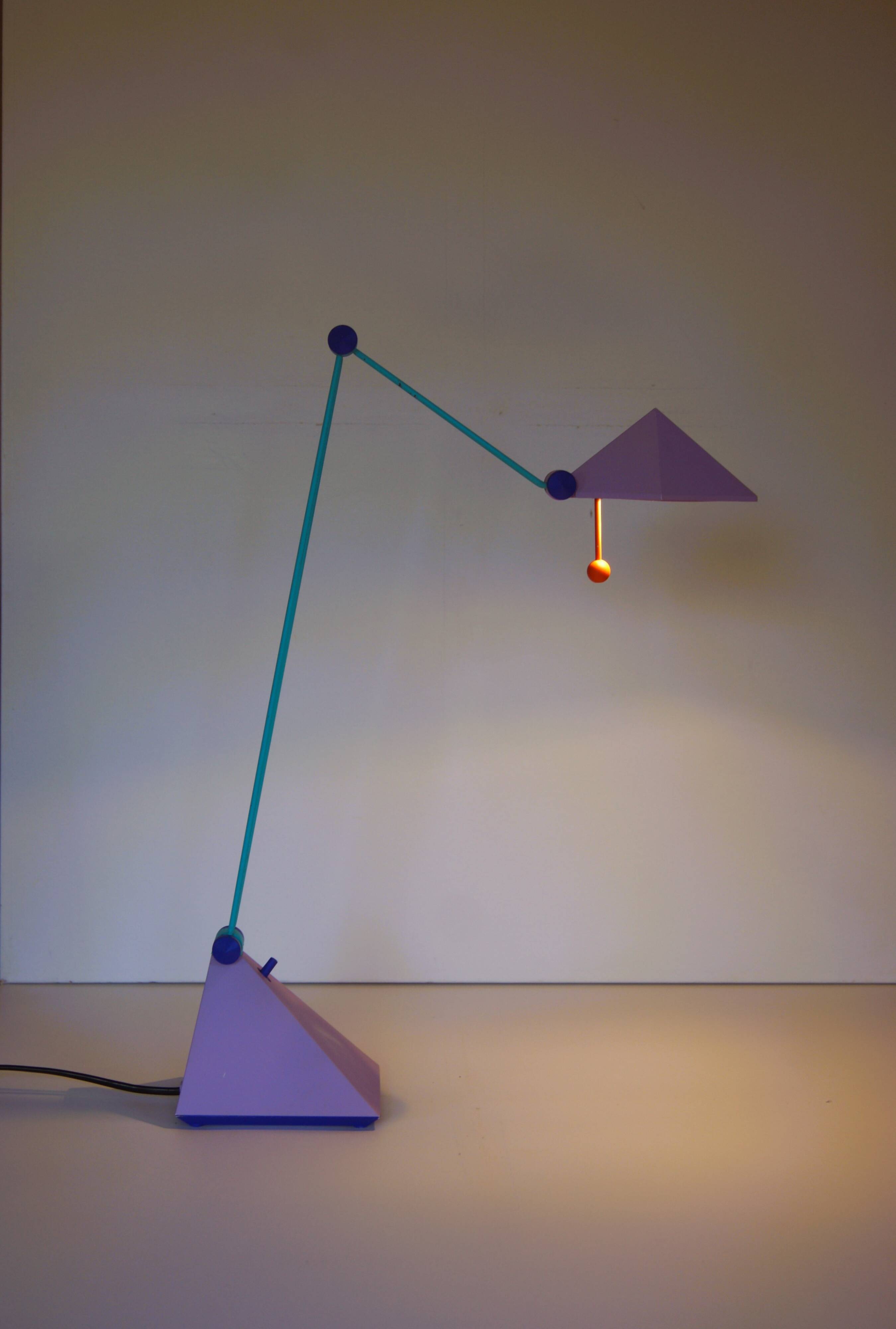 Vintage Memphis styled Pyramid Desk Lamp - Design by Lungean and Pellmann for BRILLIANT - 1980s
