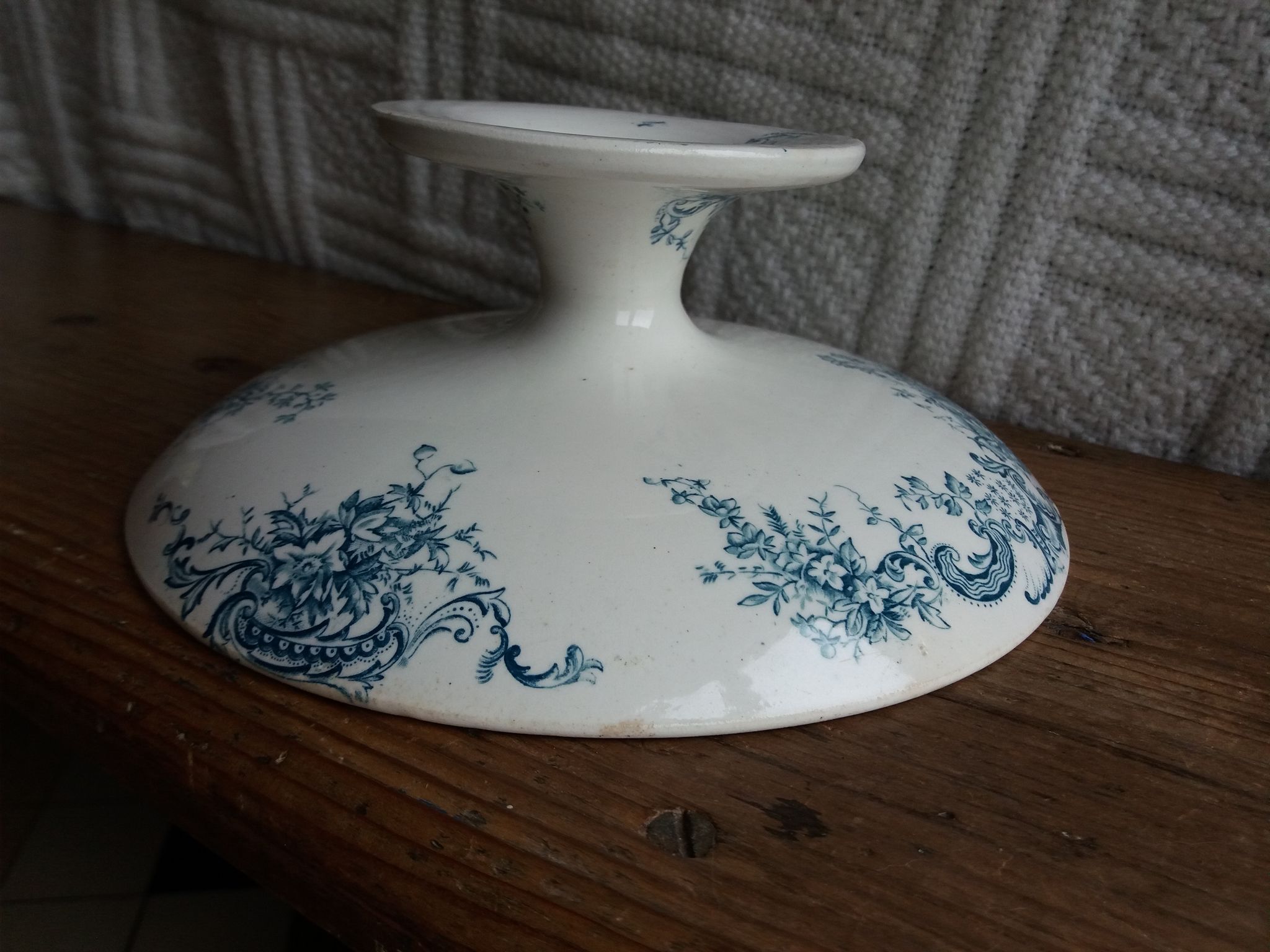 Standing dish 1900 Iron Earth service Anemone