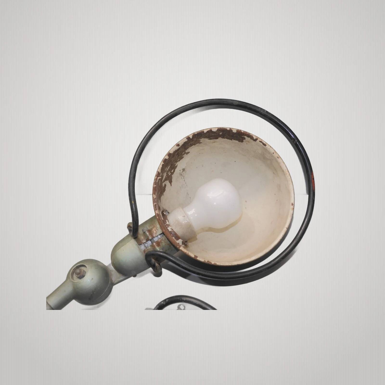 Ancienne lampe jielde 2 bras fonctionne