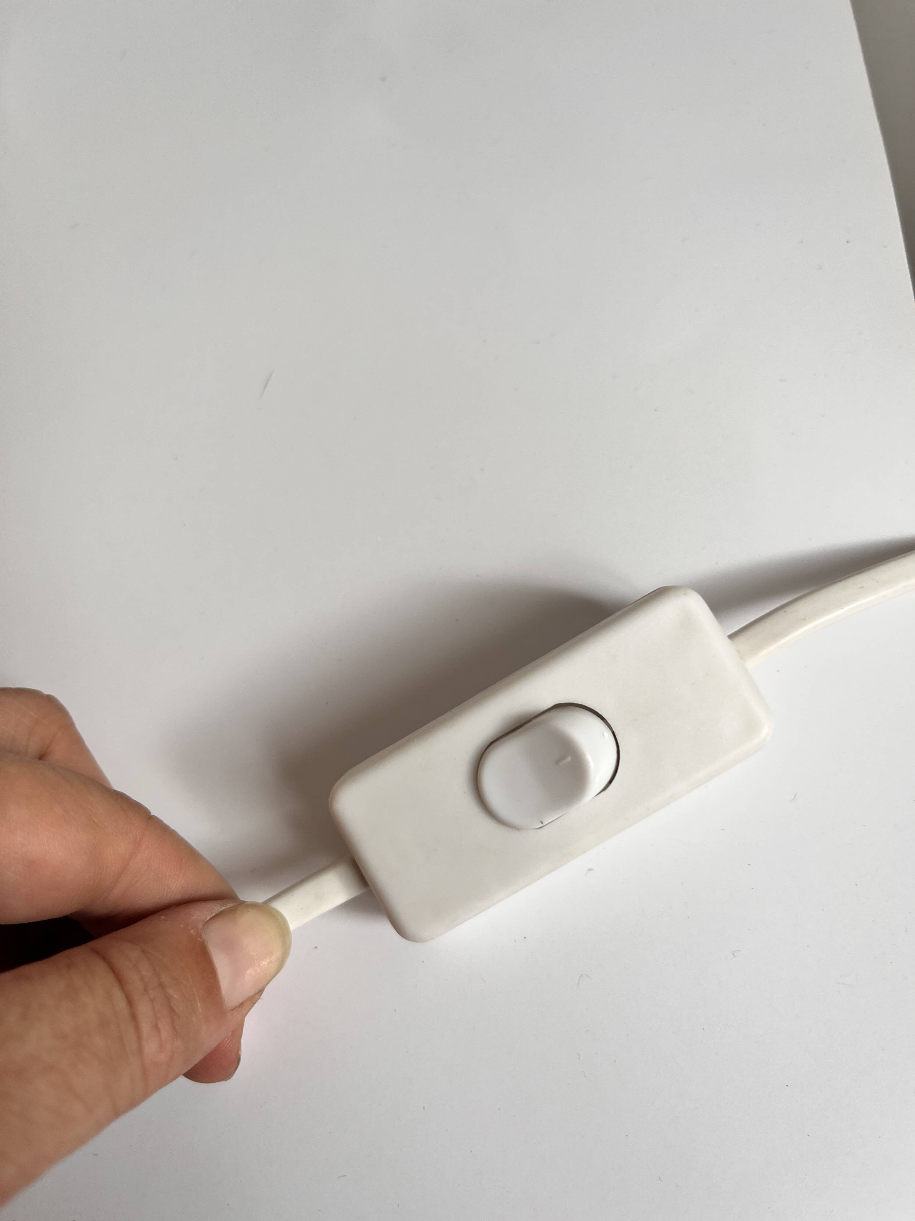 Lampe de chevet en bois