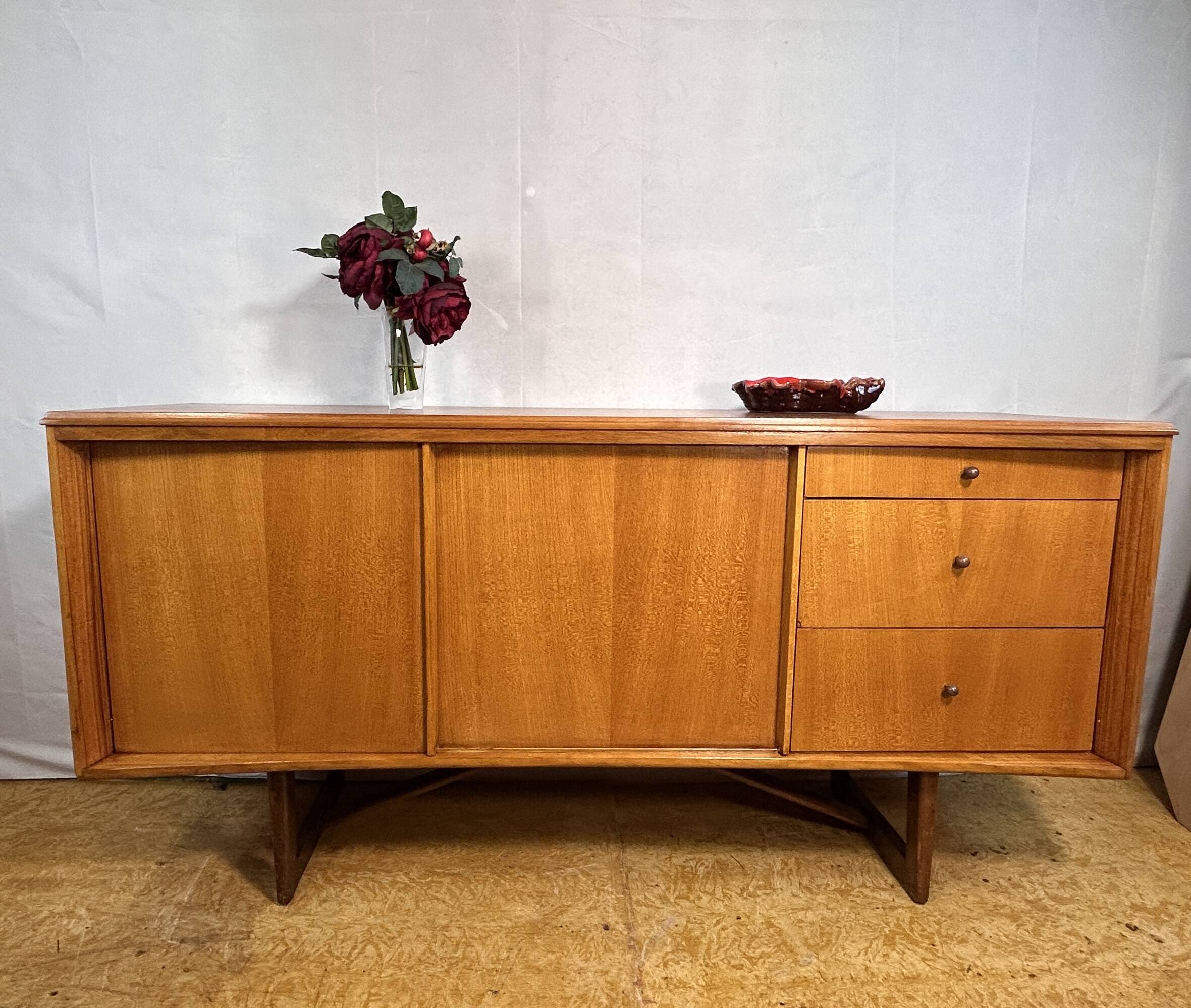 Buffet en teck par Lebus, années 1960