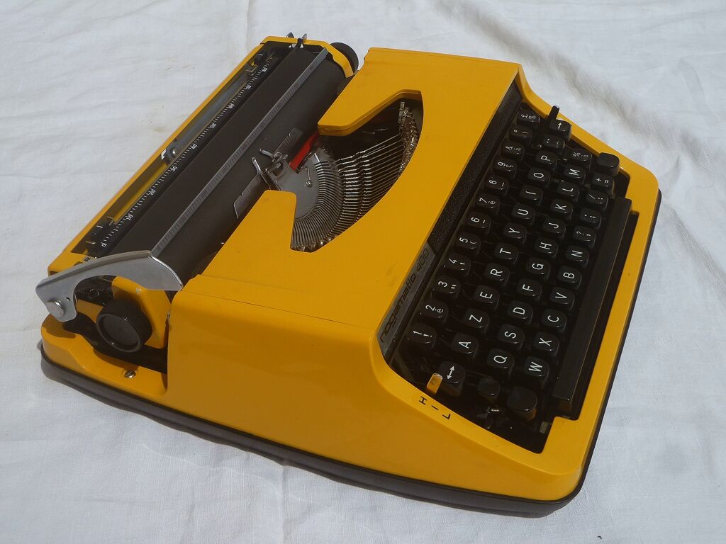 Nogamatic 400 typewriter