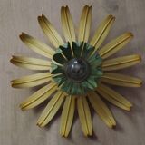 Ceiling light yellow &green leaves one central bulb