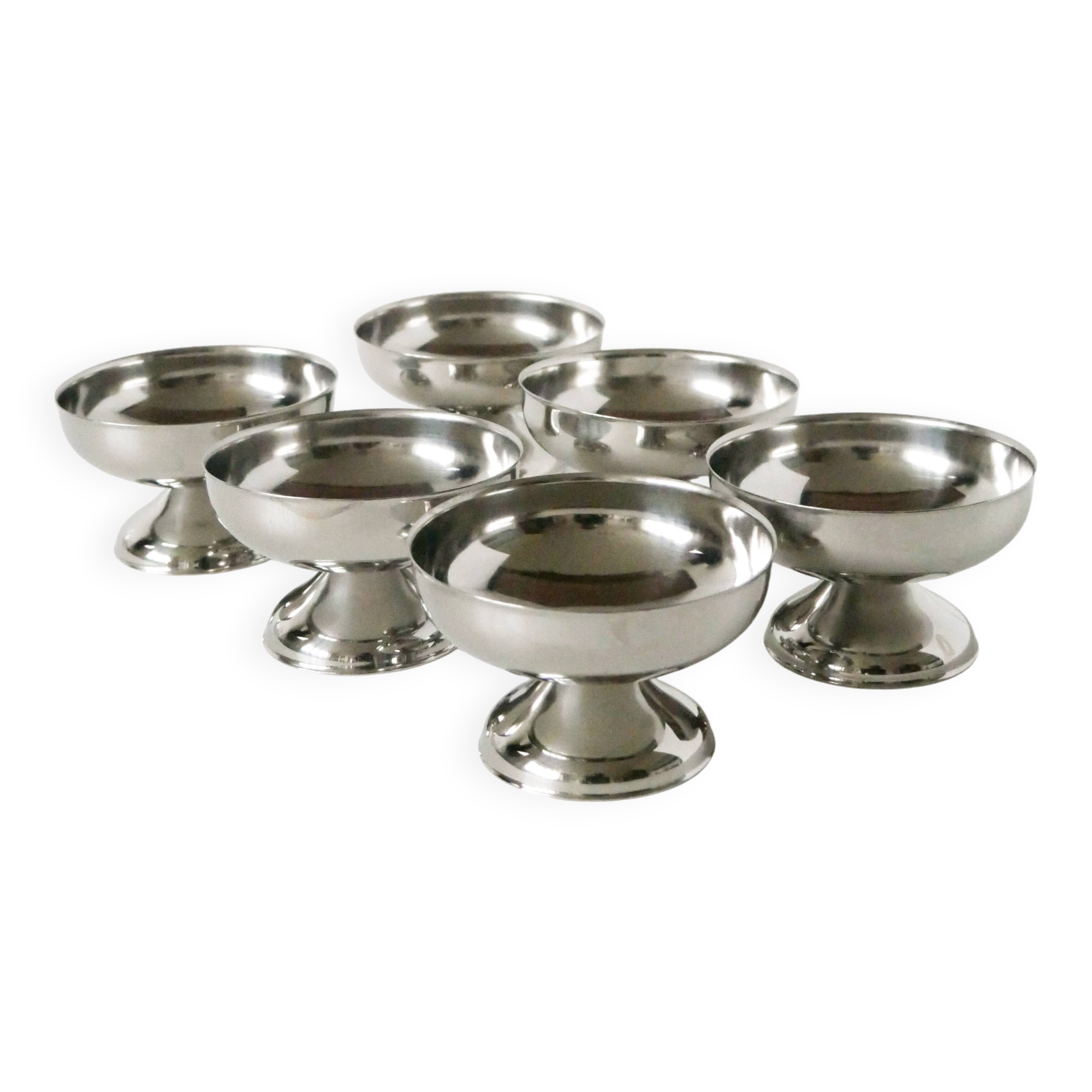 Set of 6 stainless steel bowls with low, wide feet, Design, 1970 - 10.5 X 6 cm