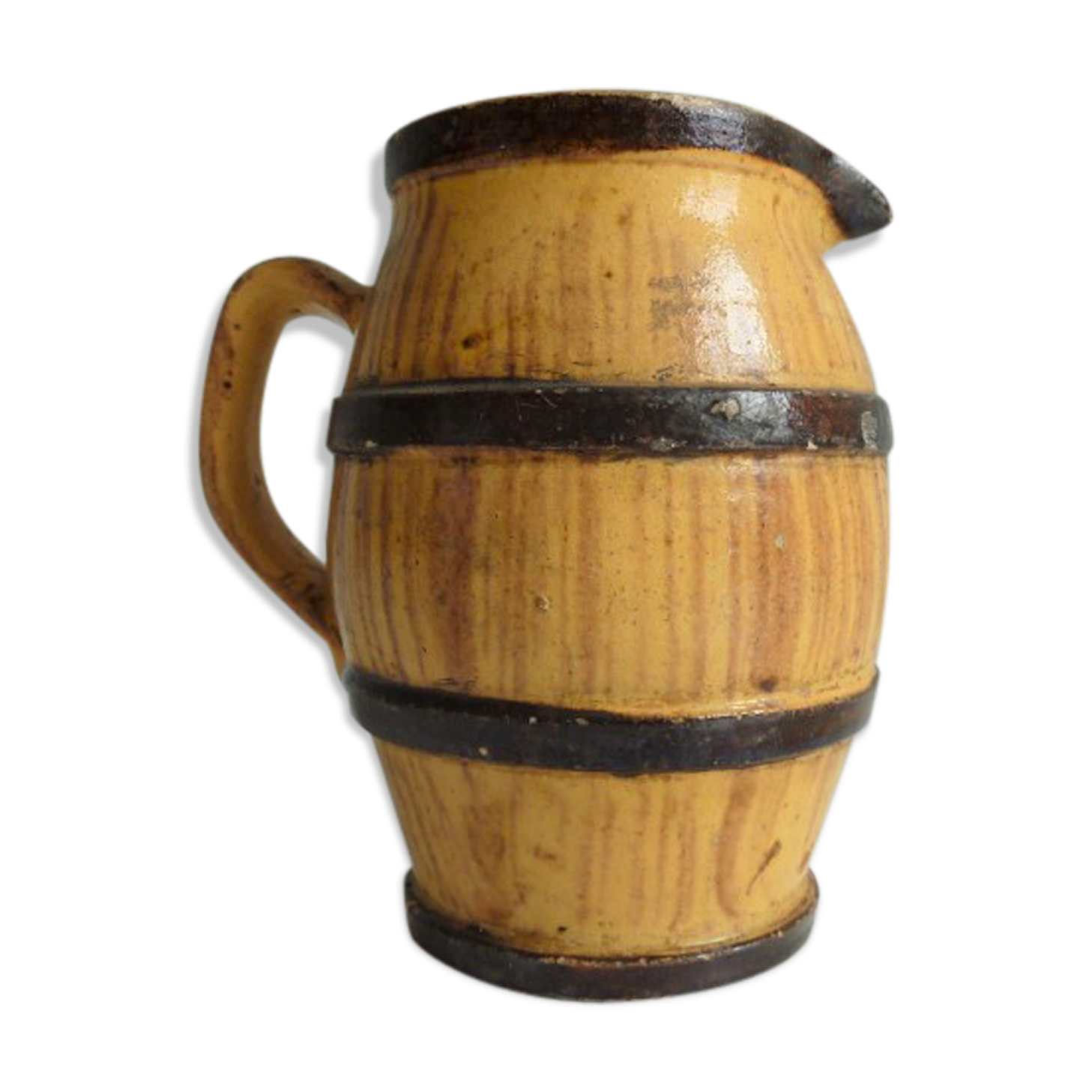 Water pitcher trompe l'oeil barrel