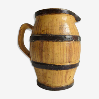 Water pitcher trompe l'oeil barrel