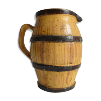 Water pitcher trompe l'oeil barrel