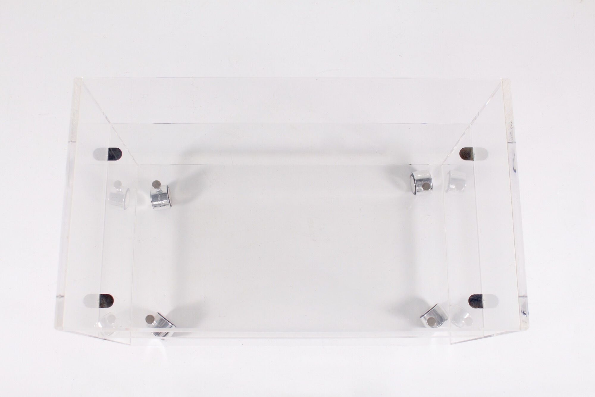 Plexi serving table