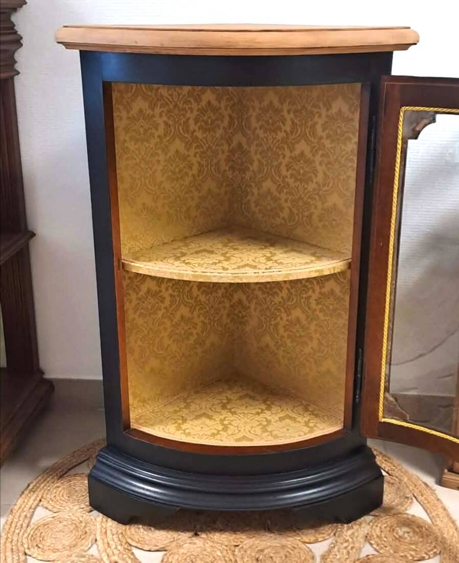 Corner display cabinet
