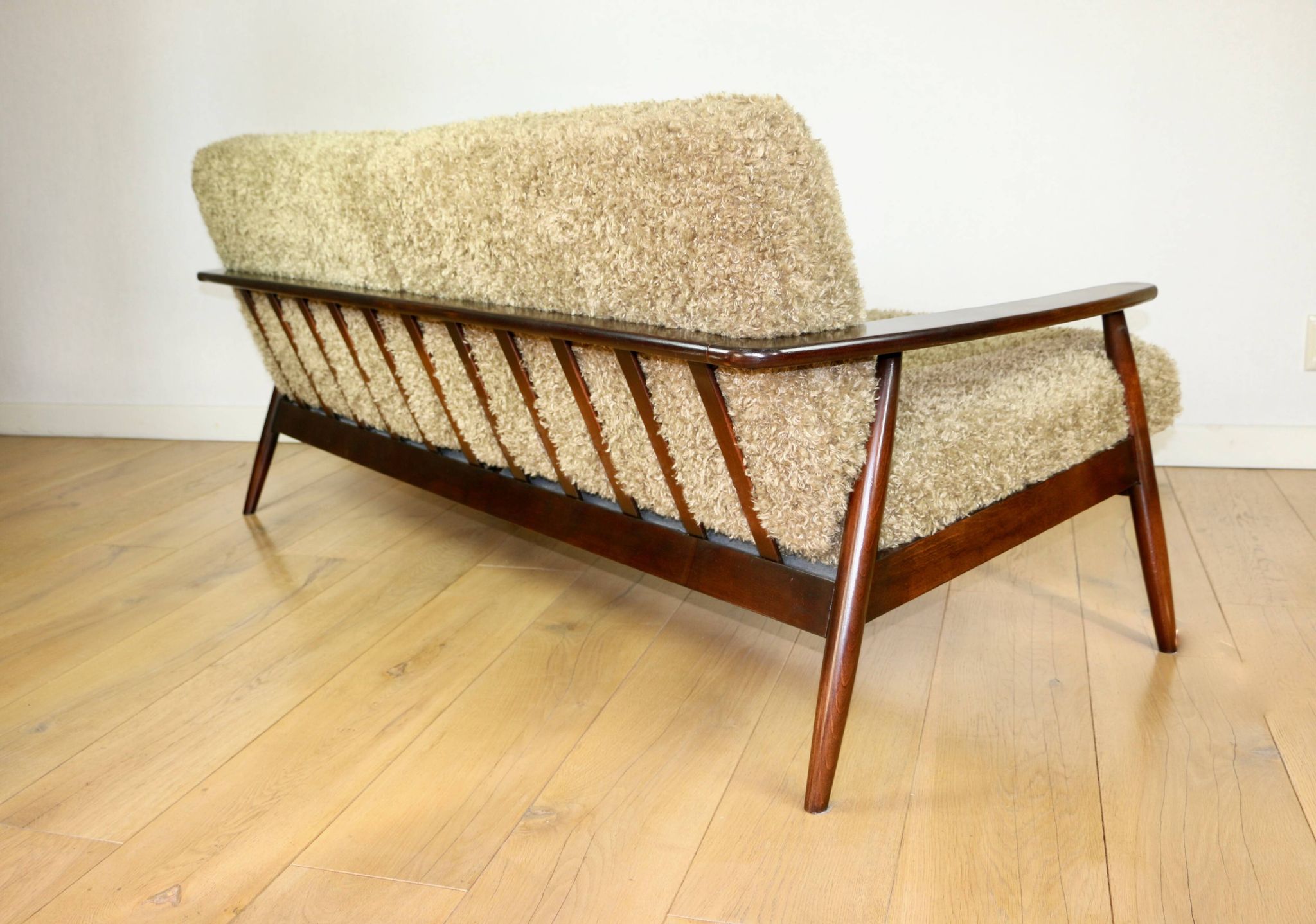Beautiful vintage three-seater sofa from the 80s with removable cushions - long pile khaki, dark beige
