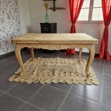 Castle table