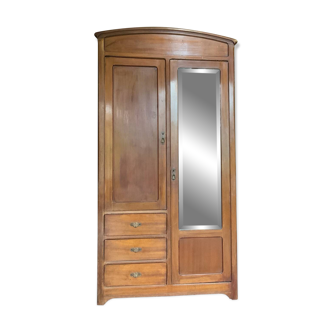 Armoire Parisienne d’hôtel