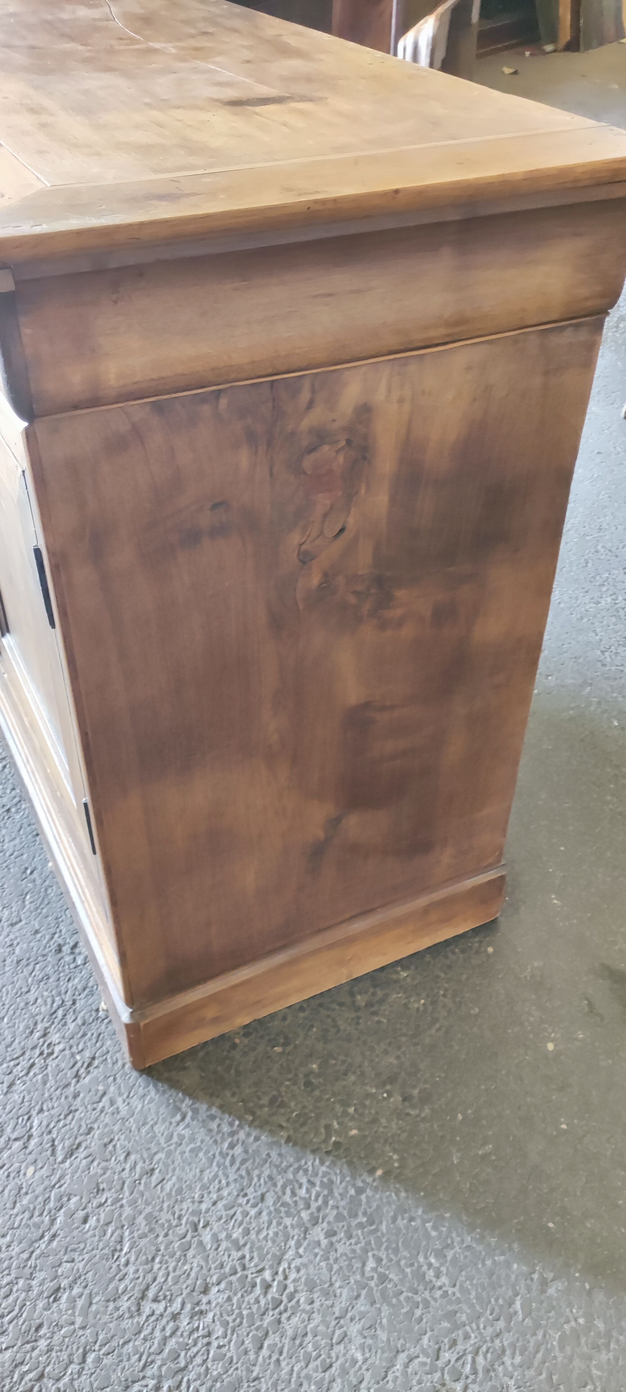 Buffet Louis Philippe noyer 2 portes un tiroir