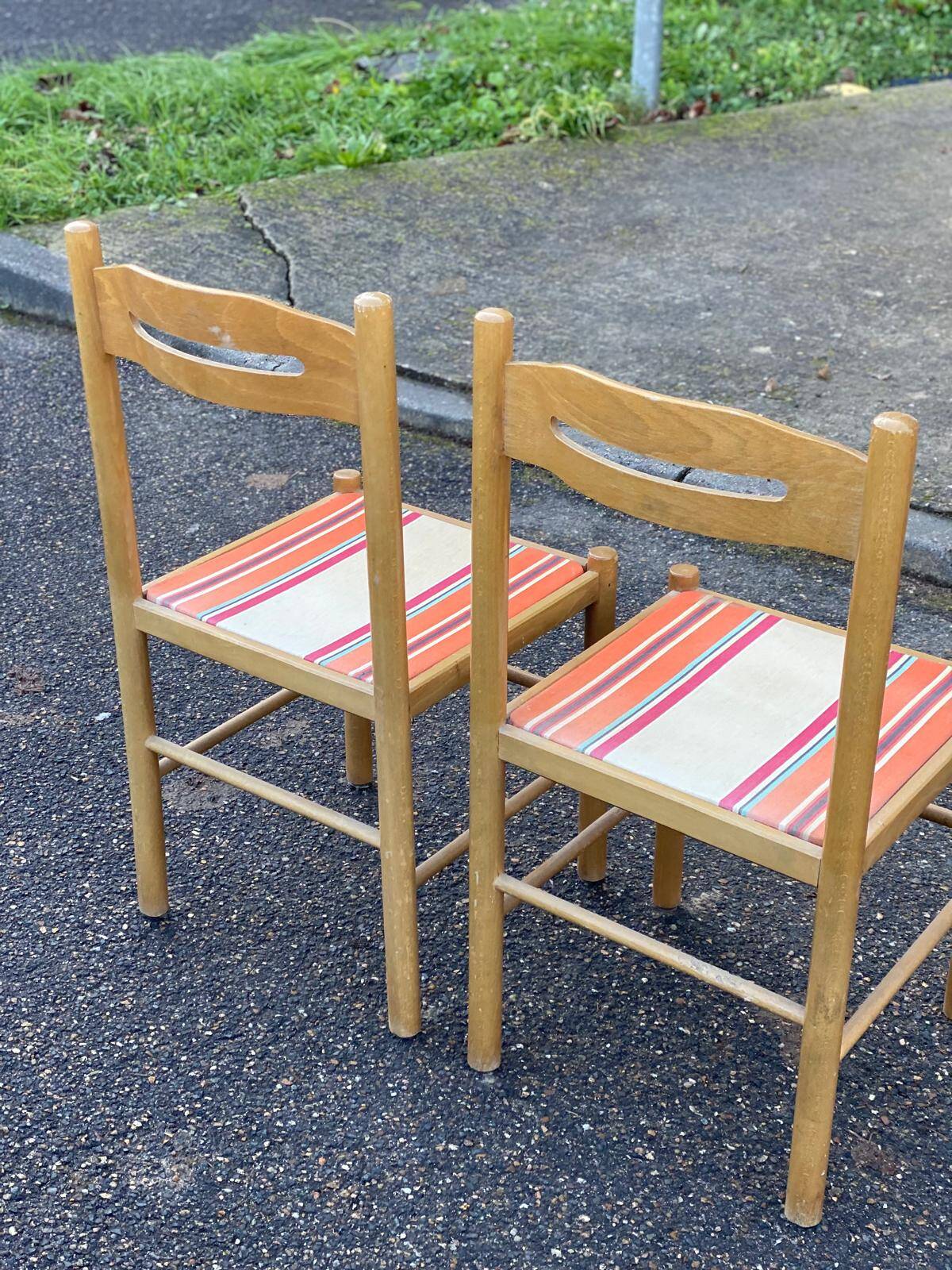 4 solid wood chairs with straw and fabric