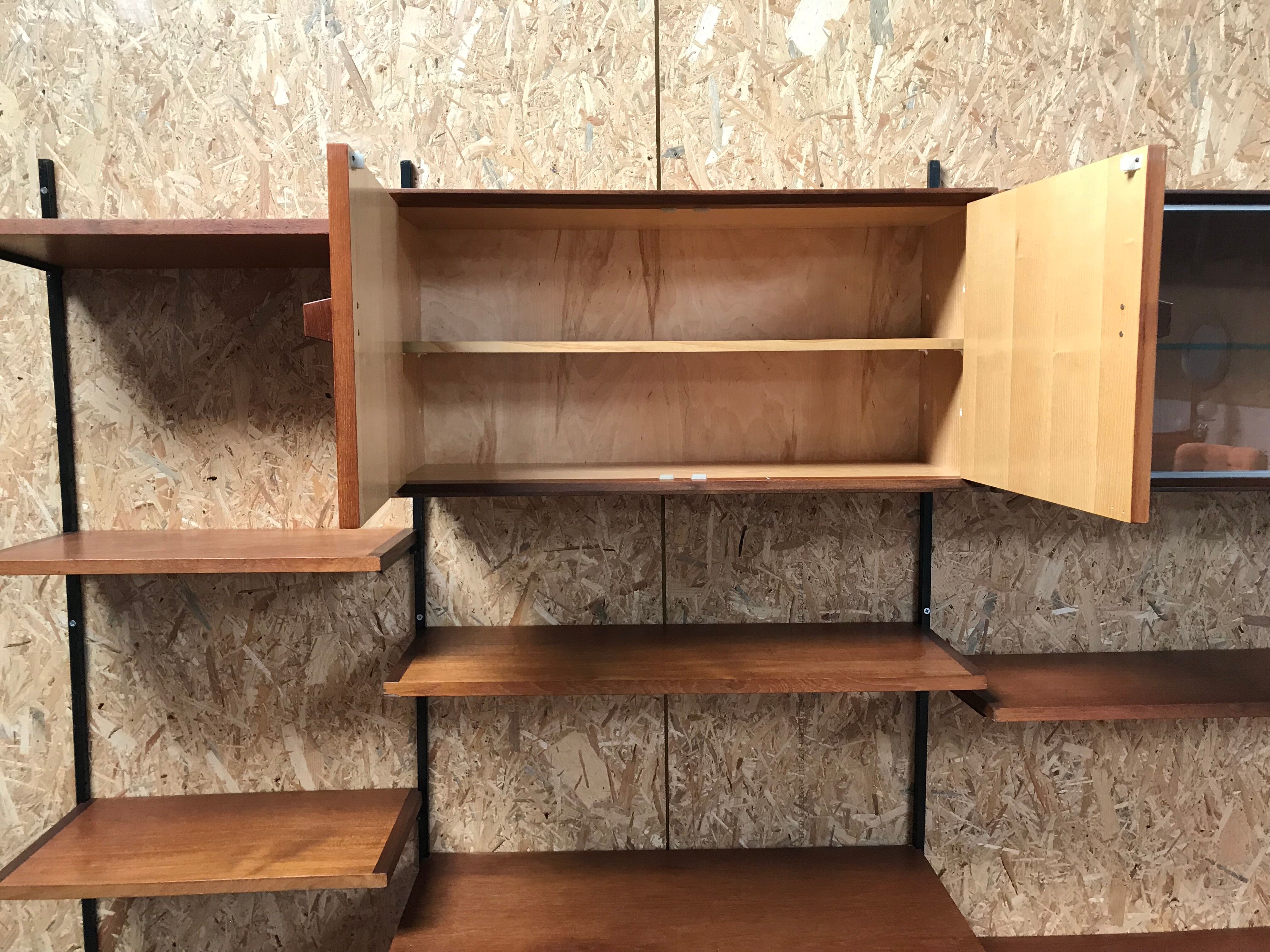 Wall bookcase