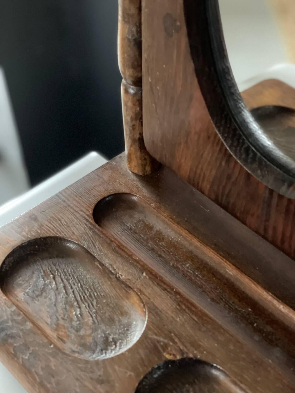 Wooden table mirror