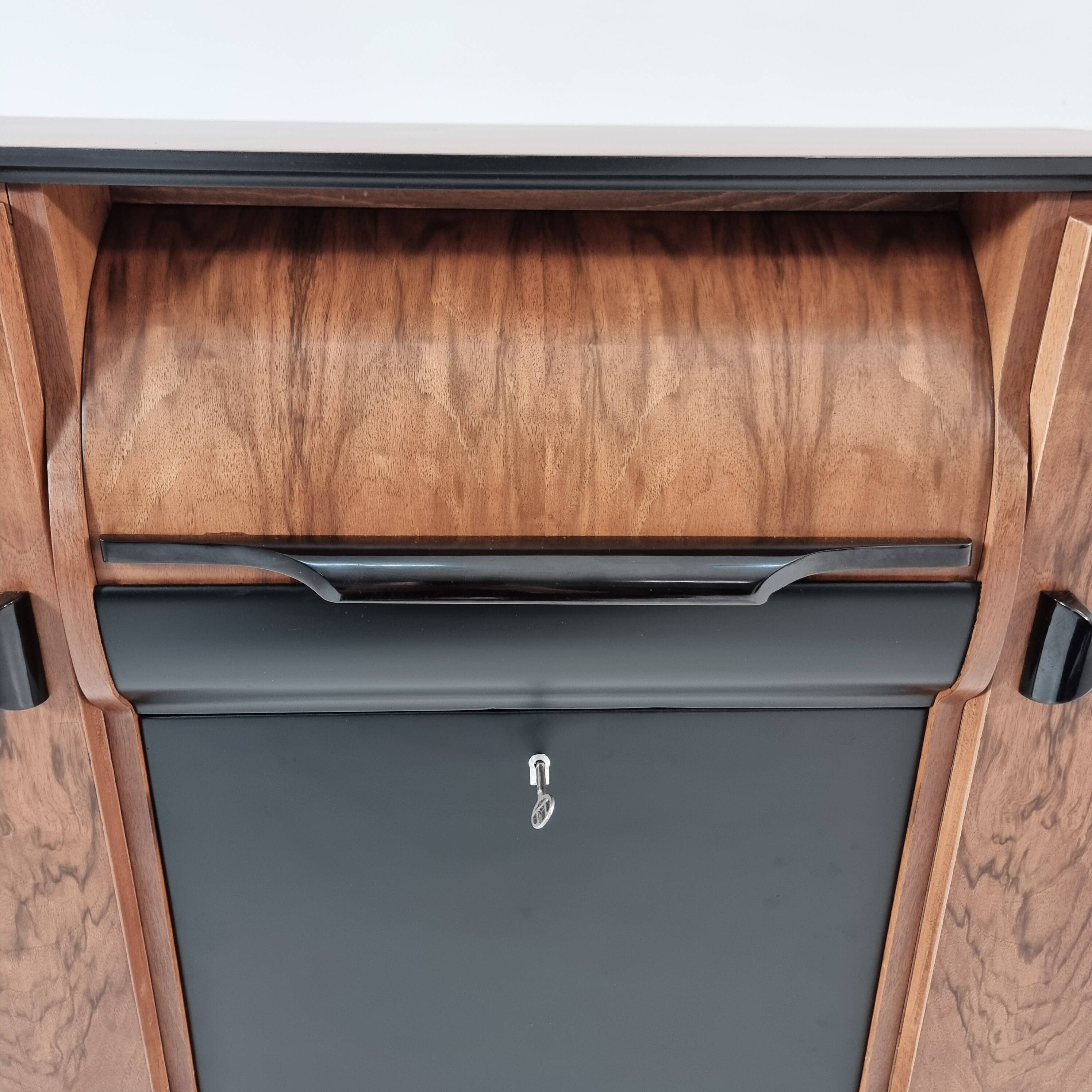 Art Deco Bar Cabinet  by Jindrich Halabala for Up Závody, 1940s.
