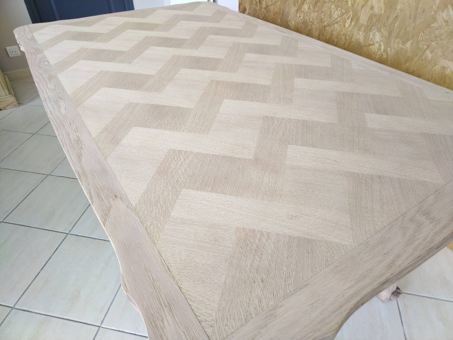 Renovated solid oak extendable table