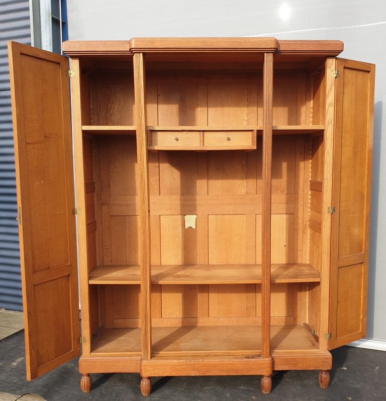 Library cabinet Art Deco columns with godrons