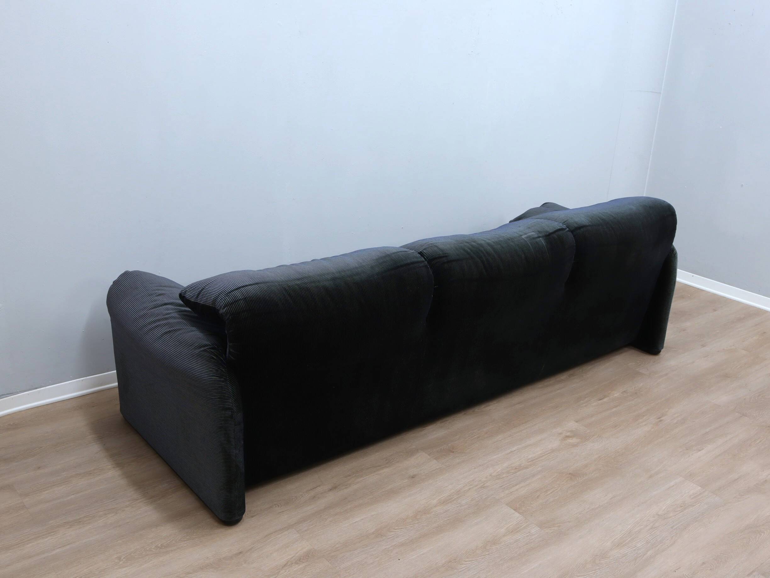 Vintage 1980s blue and green velvet Cassina Maralunga 3-Seater sofa