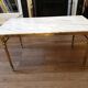 Table basse en marbre et laiton style Louis XV
