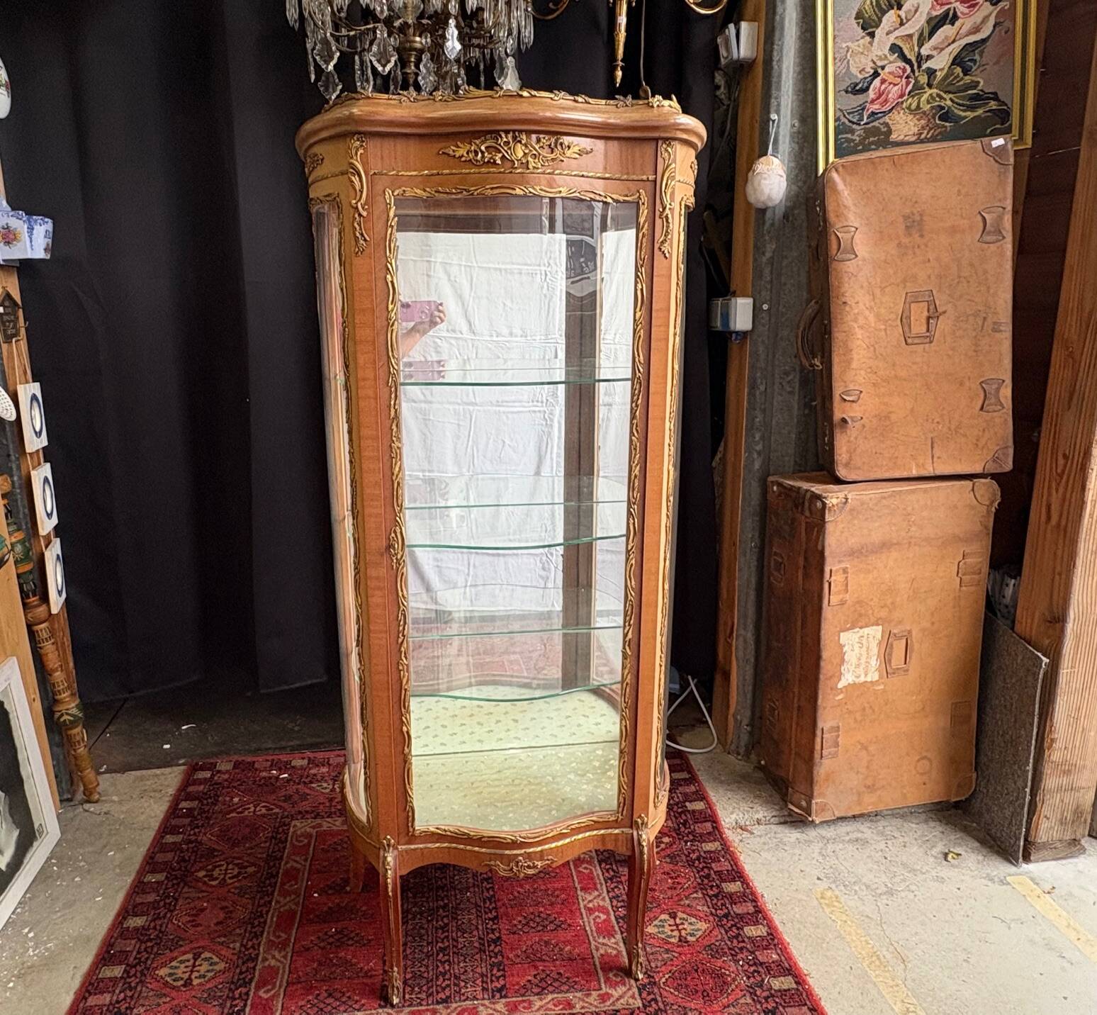 Louis XV/Transition style display cabinet in wood and gilt bronze