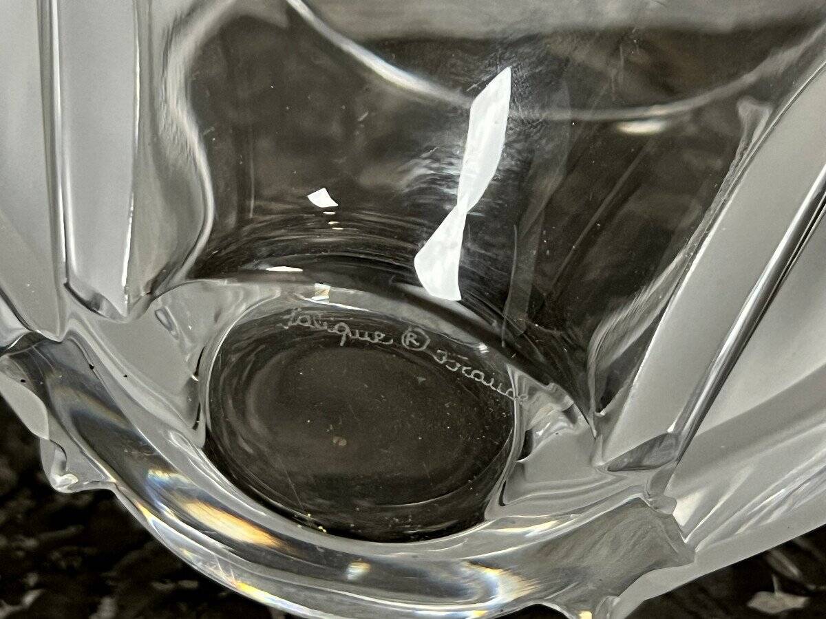 Lalique France: magnificent crystal tulip vase