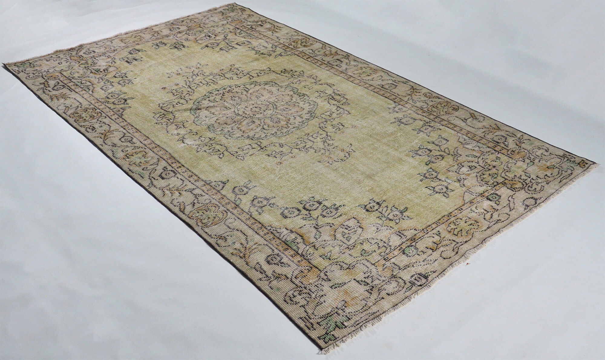 Anatolian handmade vintage rug 283 cm x 172 cm