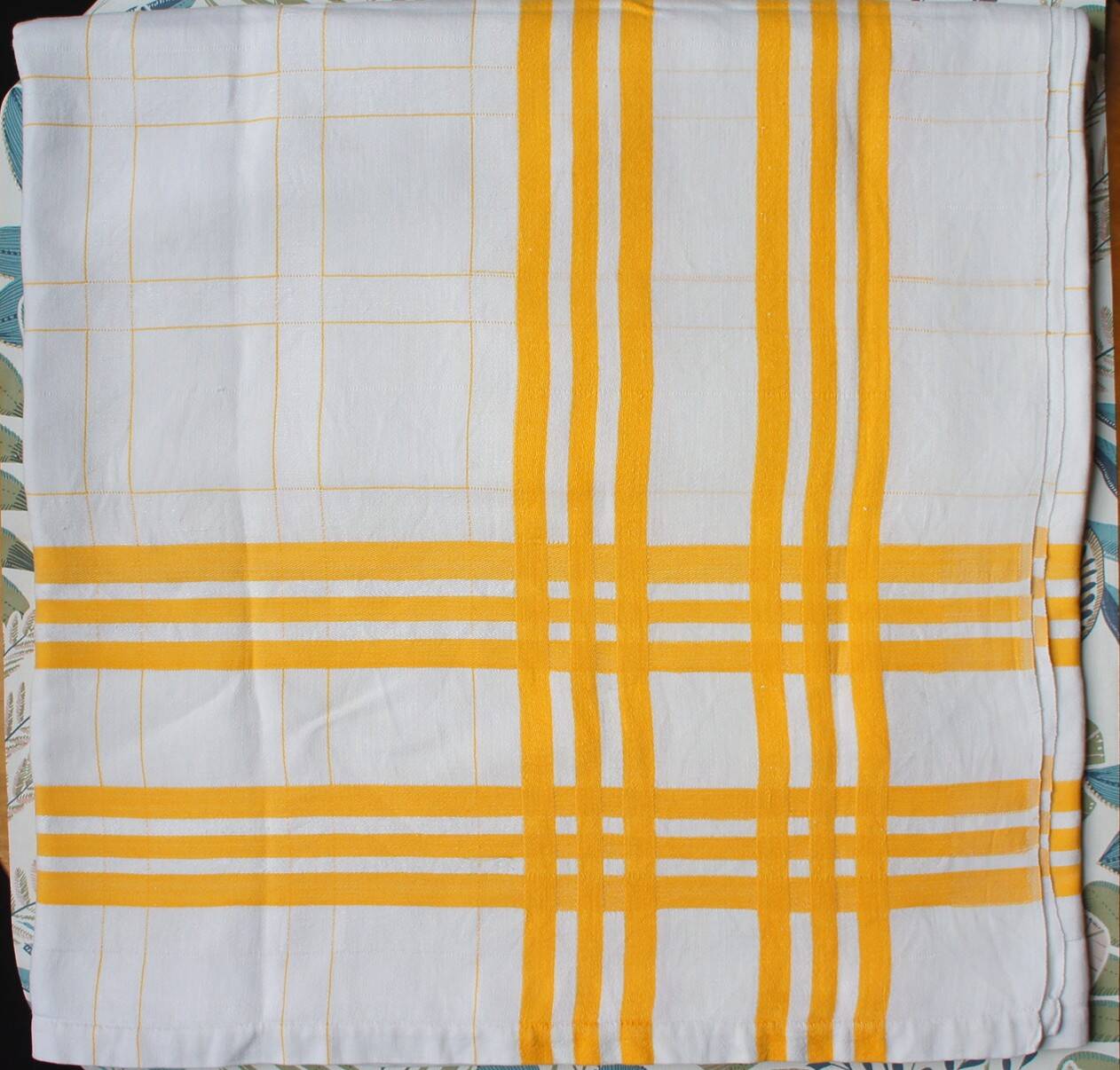 Checked & monogram half-linen tablecloth