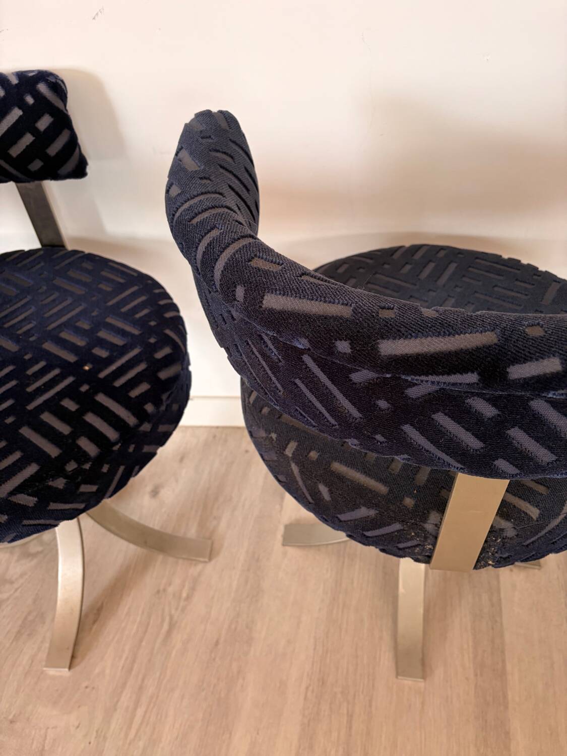 Osvaldo Borsani chairs