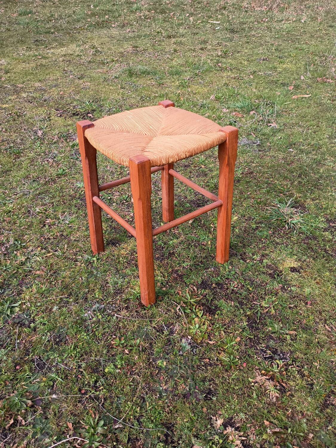 Farm stool