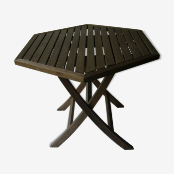 Folding and removable teak garden table