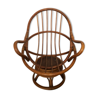 Rattan swivel chair