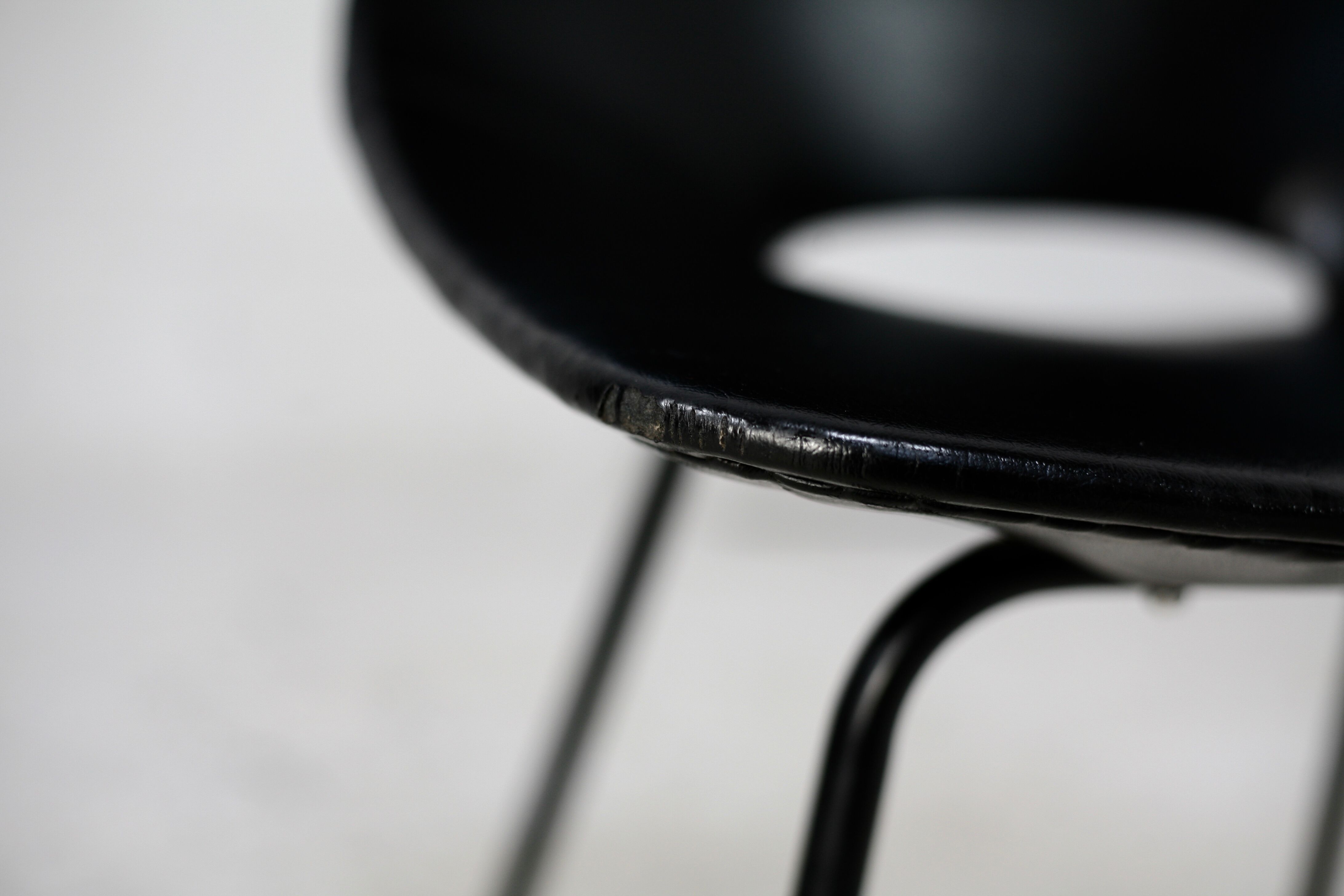 “Tonneau” chair by Pierre Guariche, Steiner edition, France, circa 1950