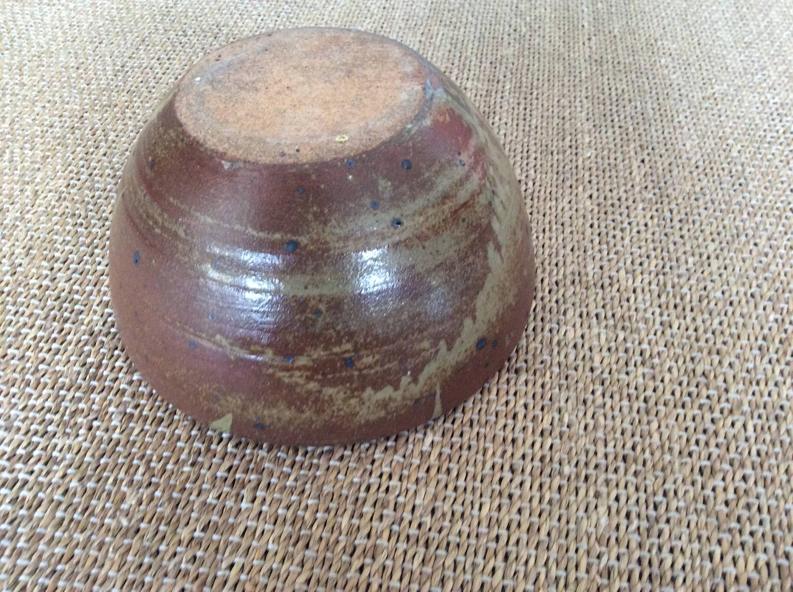 Stoneware salad bowl