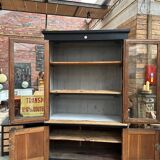 Early 20th century store showcase