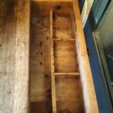 Very nice walnut farmhouse table in very good condition late 19th